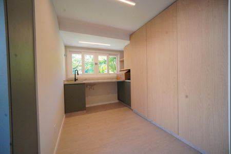 Casa para alugar com 300m², 5 quartos e 2 vagasÁrea de Serviço