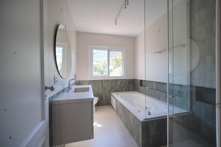 Casa para alugar com 300m², 5 quartos e 2 vagasBanheiro/Demi-Suíte 1e2