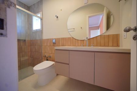 Casa para alugar com 300m², 5 quartos e 2 vagasBanheiro da Suíte 1