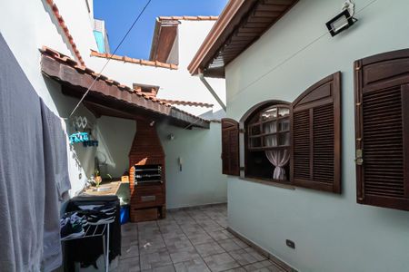 Casa para alugar com 247m², 3 quartos e 4 vagas Casa para alugar com 247m², 3 quartos e 4 vagasQuintal