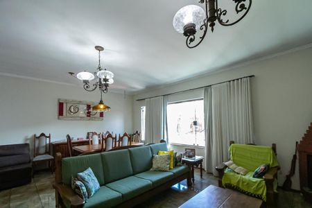 Casa para alugar com 247m², 3 quartos e 4 vagas Casa para alugar com 247m², 3 quartos e 4 vagasSala