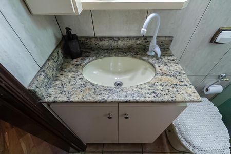 Casa para alugar com 247m², 3 quartos e 4 vagas Casa para alugar com 247m², 3 quartos e 4 vagasBanheiro Social