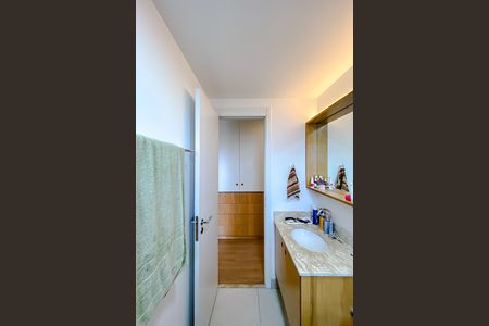 Apartamento à venda com 82m², 2 quartos e 1 vaga Apartamento à venda com 82m², 2 quartos e 1 vagaBanheiro da Suíte