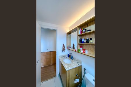 Apartamento à venda com 82m², 2 quartos e 1 vaga Apartamento à venda com 82m², 2 quartos e 1 vagaBanheiro da Suíte