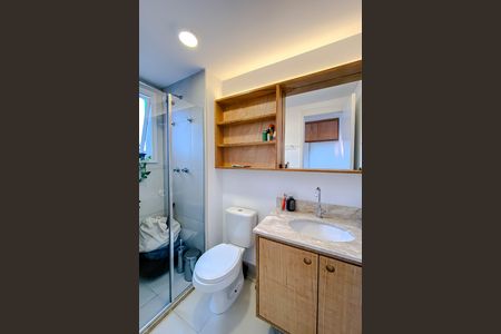 Apartamento à venda com 82m², 2 quartos e 1 vaga Apartamento à venda com 82m², 2 quartos e 1 vagaBanheiro da Suíte