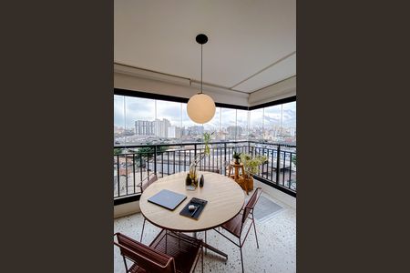 Apartamento à venda com 82m², 2 quartos e 1 vaga Apartamento à venda com 82m², 2 quartos e 1 vagaVaranda