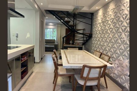 Casa à venda com 115m², 3 quartos e 2 vagas
