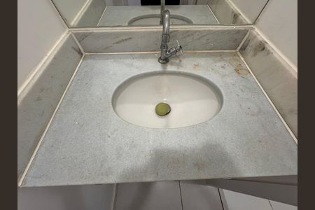 Apartamento para alugar com 69m², 2 quartos e 1 vagaBanheiro Social