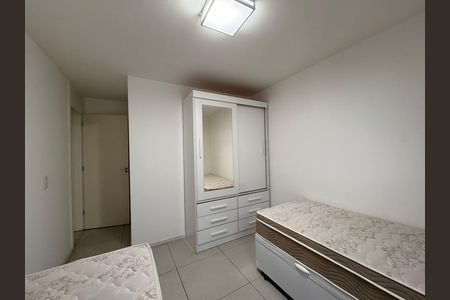 Quarto 1 de apartamento para alugar com 2 quartos, 69m² em Barra Olímpica, Rio de Janeiro