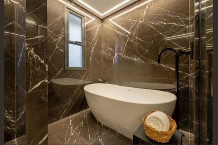 Apartamento à venda com 211m², 4 quartos e 3 vagas
