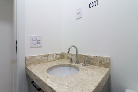 Lavabo de apartamento para alugar com 3 quartos, 91m² em Bairro das Palmeiras, Campinas