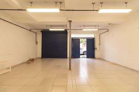 Garagem de casa à venda com 2 quartos, 120m² em Vila Mariana, São Paulo