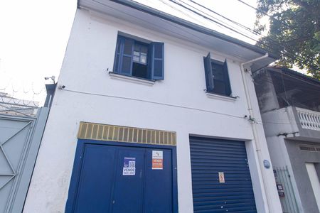 Fachada de casa à venda com 2 quartos, 120m² em Vila Mariana, São Paulo