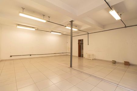 Garagem de casa à venda com 2 quartos, 120m² em Vila Mariana, São Paulo