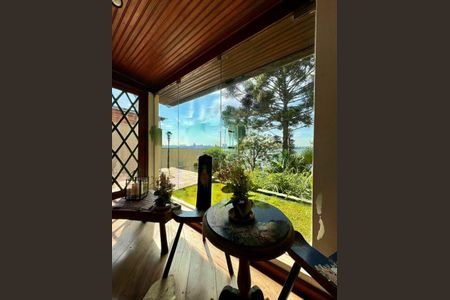 Casa à venda com 960m², 5 quartos e 1 vaga