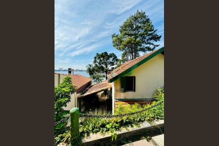Casa à venda com 960m², 5 quartos e 1 vaga