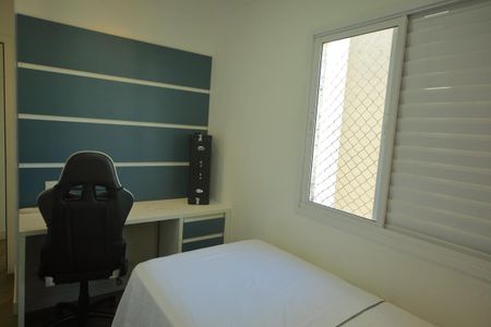 Apartamento à venda com 107m², 3 quartos e 2 vagasQuarto 2 