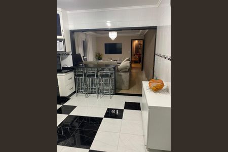 Casa à venda com 3 quartos, 156m² em Vila Paulista, São Paulo