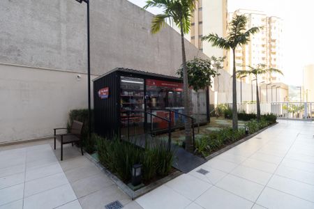 Apartamento para alugar com 32m², 2 quartos e sem vaga Apartamento para alugar com 32m², 2 quartos e sem vagaÁrea Comum - Mini Mercado