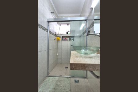 Casa à venda com 250m², 3 quartos e 2 vagas Casa à venda com 250m², 3 quartos e 2 vagasBanheiro