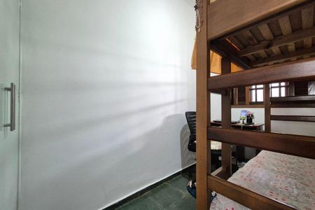Casa à venda com 250m², 3 quartos e 2 vagas Casa à venda com 250m², 3 quartos e 2 vagasQuarto 1