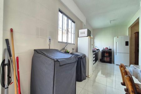 Casa à venda com 250m², 3 quartos e 2 vagas Casa à venda com 250m², 3 quartos e 2 vagasÁrea de Serviço