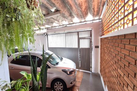 Casa à venda com 250m², 3 quartos e 2 vagas Casa à venda com 250m², 3 quartos e 2 vagasVista da Varanda