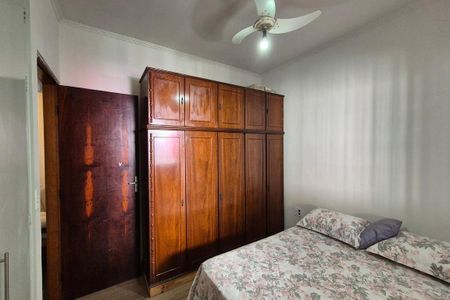 Casa à venda com 250m², 3 quartos e 2 vagas Casa à venda com 250m², 3 quartos e 2 vagasQuarto 2 - Suíte