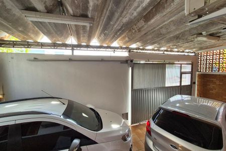 Casa à venda com 250m², 3 quartos e 2 vagas
