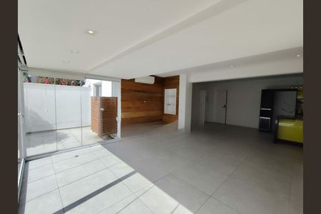Apartamento à venda com 217m², 2 quartos e 2 vagas