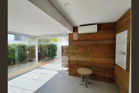 Apartamento à venda com 217m², 2 quartos e 2 vagas