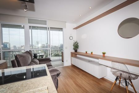 Sala de kitnet/studio para alugar com 1 quarto, 35m² em Real Parque, São Paulo