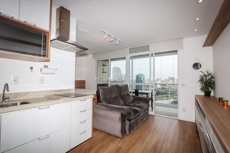 Sala de kitnet/studio para alugar com 1 quarto, 35m² em Real Parque, São Paulo
