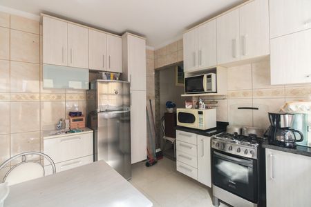 Casa à venda com 149m², 4 quartos e 2 vagas Casa à venda com 149m², 4 quartos e 2 vagasCasa 2 - Cozinha