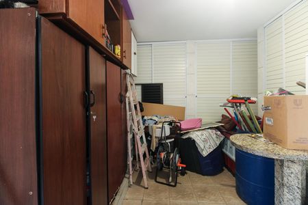 Casa à venda com 149m², 4 quartos e 2 vagas Casa à venda com 149m², 4 quartos e 2 vagasÁrea de Serviço