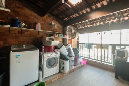 Casa à venda com 149m², 4 quartos e 2 vagas Casa à venda com 149m², 4 quartos e 2 vagasVaranda Quarto 1 e Quarto 2