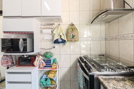 Casa à venda com 149m², 4 quartos e 2 vagas Casa à venda com 149m², 4 quartos e 2 vagasCozinha