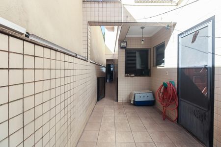 Casa à venda com 149m², 4 quartos e 2 vagas Casa à venda com 149m², 4 quartos e 2 vagasQuintal