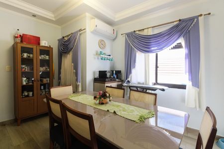 Casa à venda com 149m², 4 quartos e 2 vagas Casa à venda com 149m², 4 quartos e 2 vagasSala de Jantar