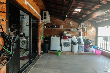 Casa à venda com 149m², 4 quartos e 2 vagas Casa à venda com 149m², 4 quartos e 2 vagasVaranda Quarto 1 e Quarto 2
