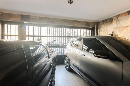 Casa à venda com 149m², 4 quartos e 2 vagas Casa à venda com 149m², 4 quartos e 2 vagasGaragem