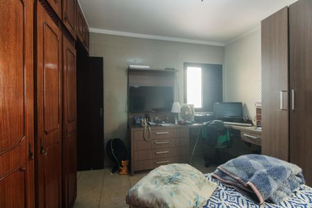 Casa à venda com 149m², 4 quartos e 2 vagas Casa à venda com 149m², 4 quartos e 2 vagasCasa 2 - Quarto