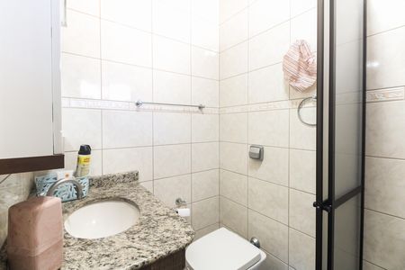 Casa à venda com 149m², 4 quartos e 2 vagas Casa à venda com 149m², 4 quartos e 2 vagasBanheiro 2