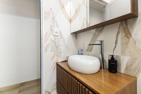 Casa à venda com 149m², 4 quartos e 2 vagas Casa à venda com 149m², 4 quartos e 2 vagasBanheiro 1