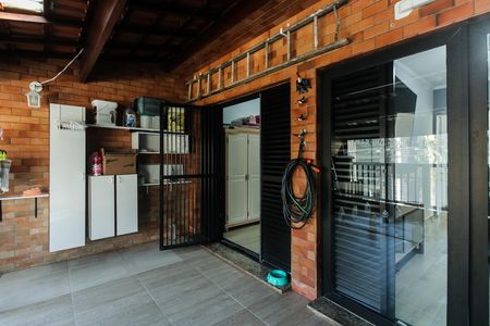Casa à venda com 149m², 4 quartos e 2 vagas Casa à venda com 149m², 4 quartos e 2 vagasVaranda Quarto 1 e Quarto 2