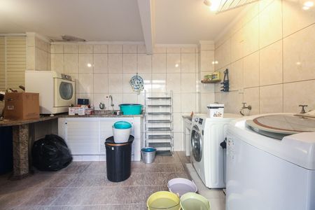 Casa à venda com 149m², 4 quartos e 2 vagas Casa à venda com 149m², 4 quartos e 2 vagasÁrea de Serviço