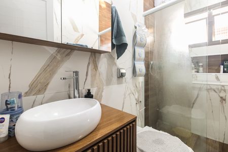 Casa à venda com 149m², 4 quartos e 2 vagas Casa à venda com 149m², 4 quartos e 2 vagasBanheiro 1