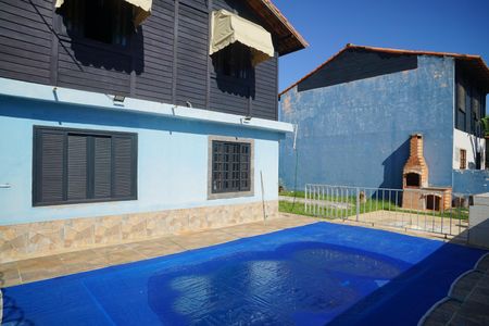 Casa para alugar com 60m², 2 quartos e 2 vagas Casa para alugar com 60m², 2 quartos e 2 vagasPiscina