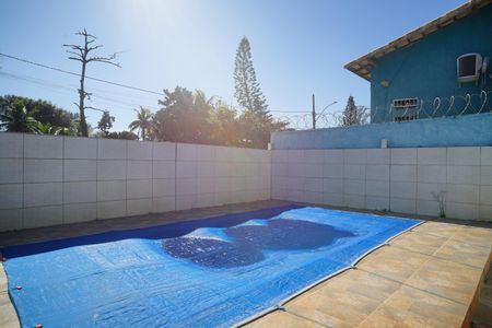 Casa para alugar com 60m², 2 quartos e 2 vagas Casa para alugar com 60m², 2 quartos e 2 vagasPiscina