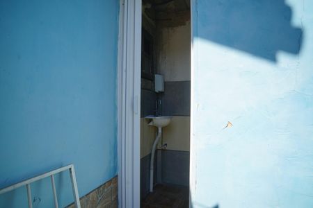 Casa para alugar com 60m², 2 quartos e 2 vagas Casa para alugar com 60m², 2 quartos e 2 vagasBanheiro de serviço